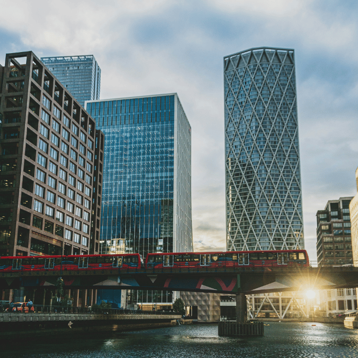 canary wharf train